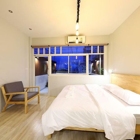 Ekanake Hostel Бангкок Экстерьер фото