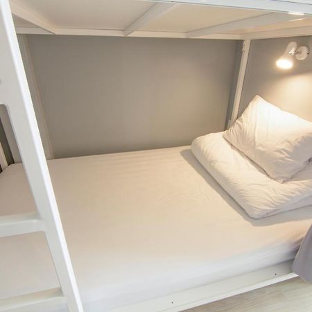 Ekanake Hostel Бангкок Экстерьер фото