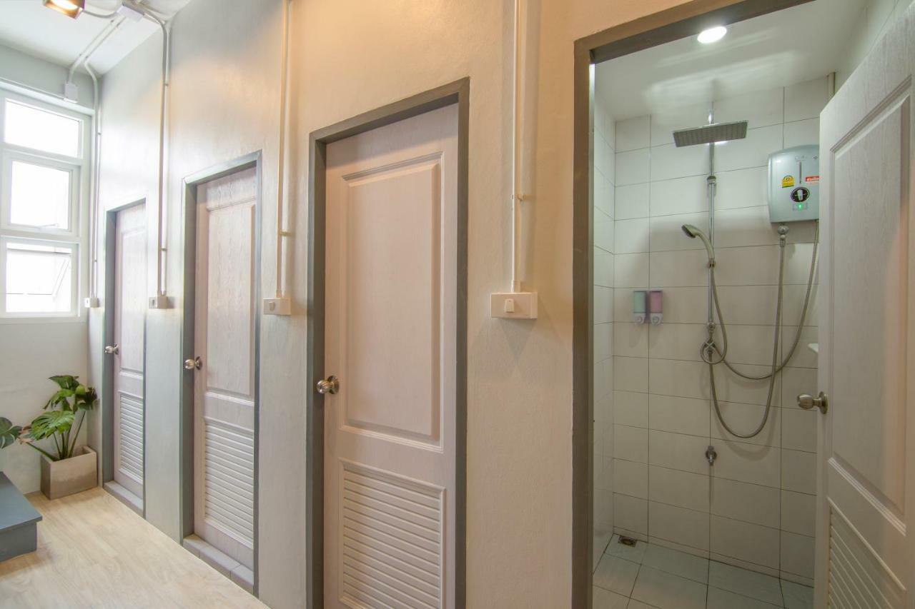 Ekanake Hostel Бангкок Экстерьер фото