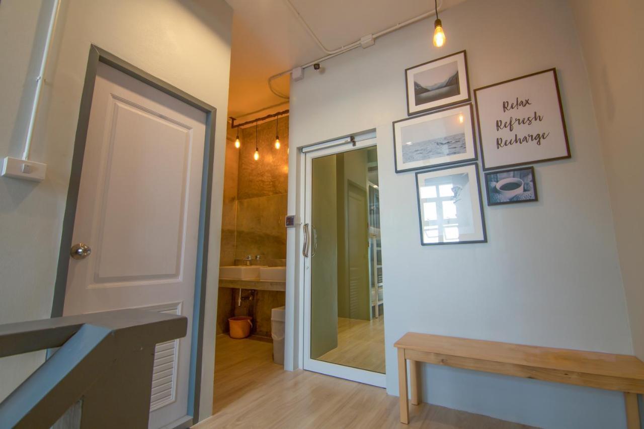 Ekanake Hostel Бангкок Экстерьер фото